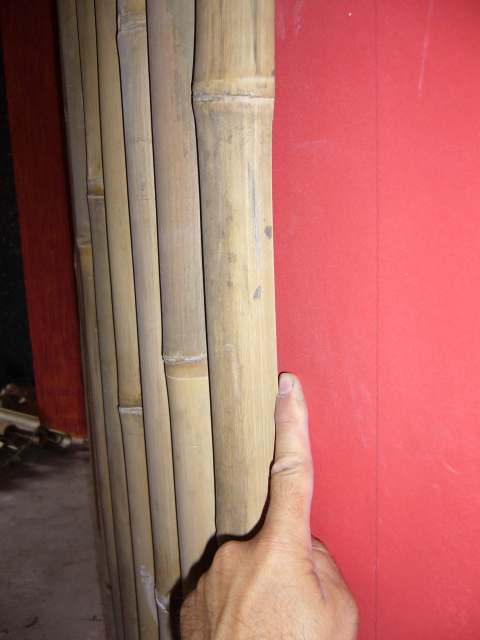 Bambusz felszerelése a falra